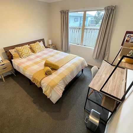 Papamoa Two Rooms & Kitchenette - Dogs Welcome Экстерьер фото